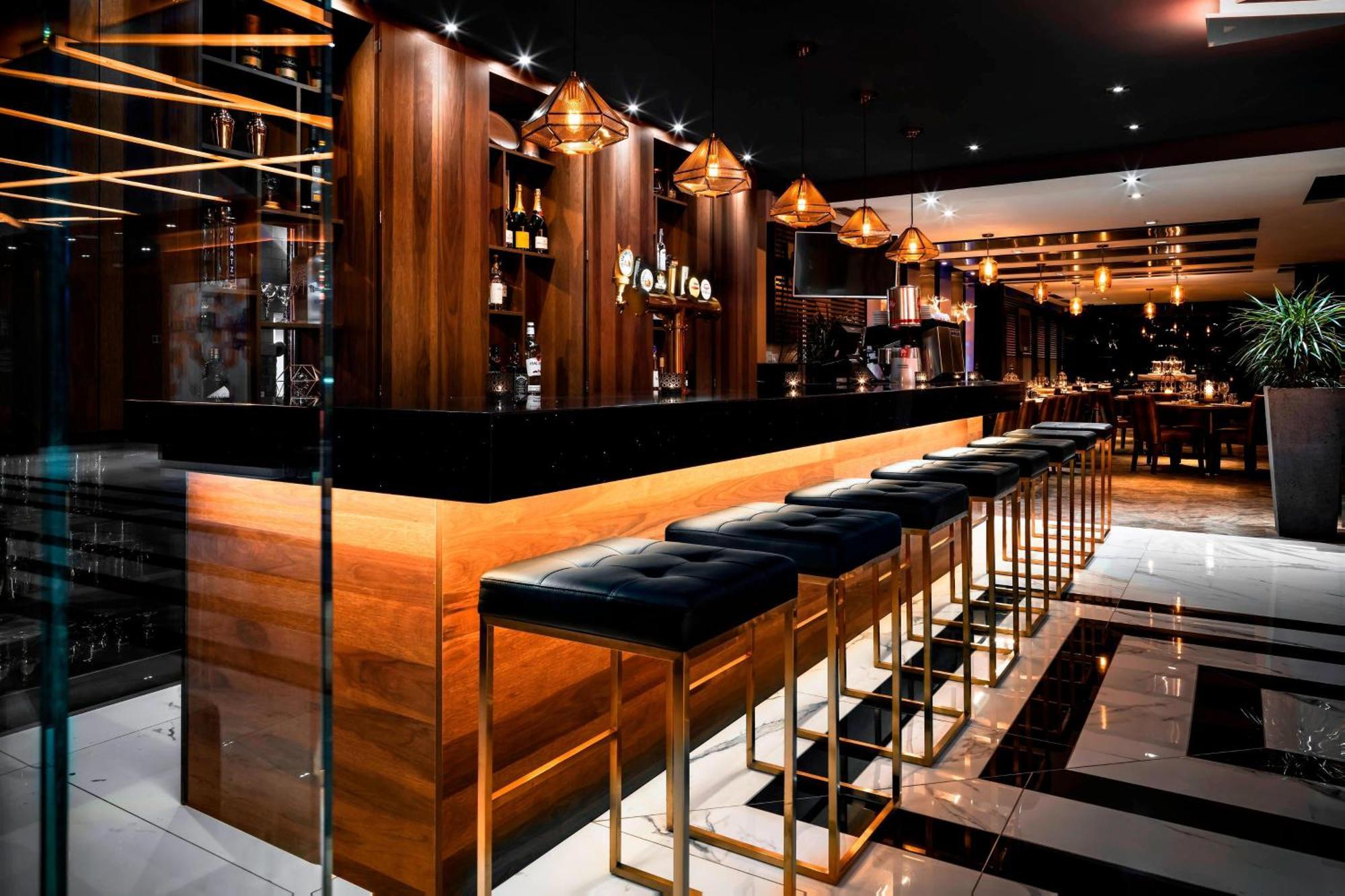 Sens Hotel, Montreal